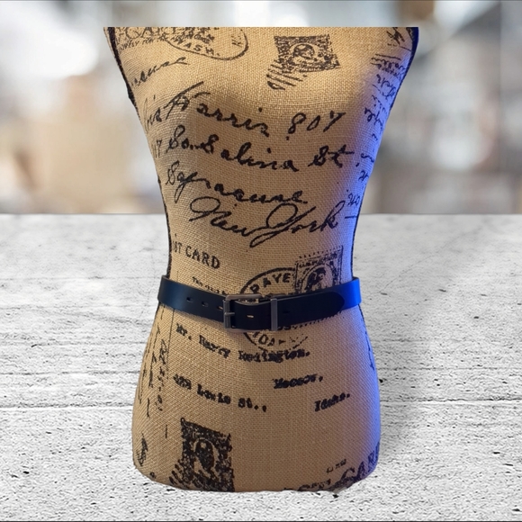 Levi's vegan reversible belt size 32 - Picture 9 of 11